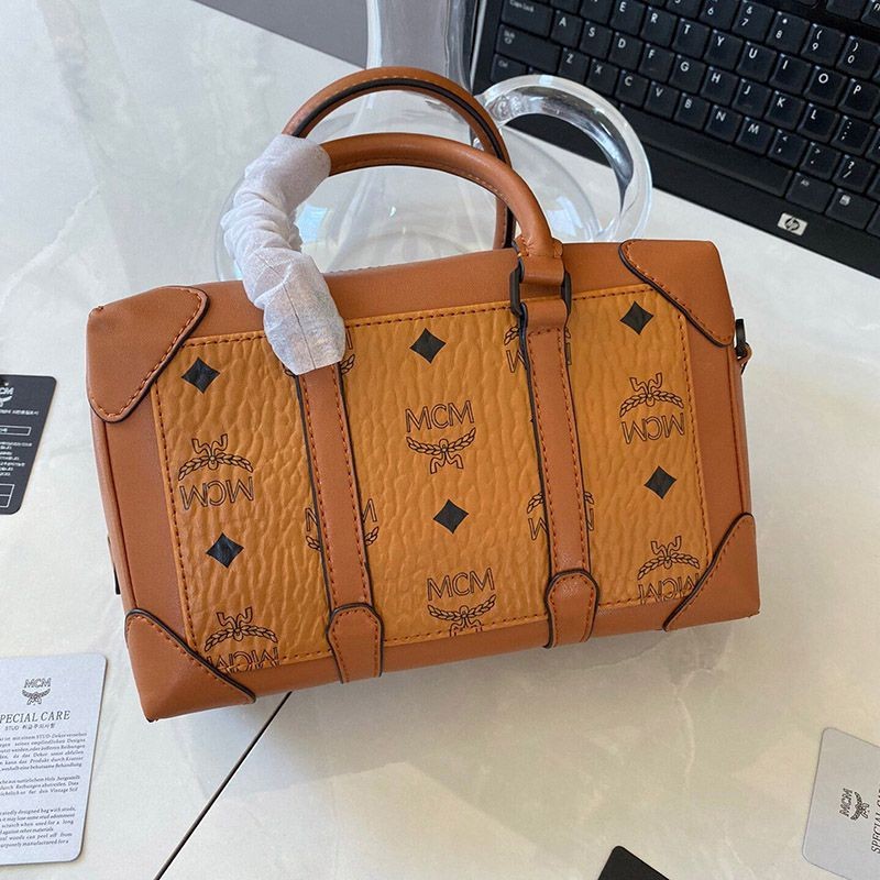 ★日本!!人気！MCM ハンド 偽物/斜め掛けショルダーバッグ ボストン mcd65948