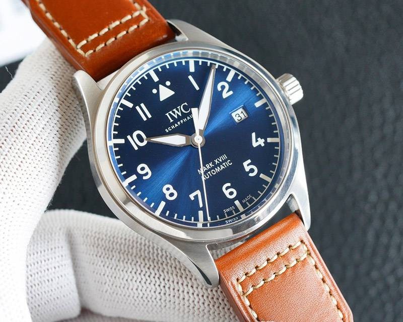 世界中で大人気♪IWC コピー パイロットウォッチ マーク18 プティプランス iwx76613