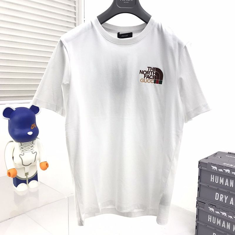 稀少 グッチ x ノースフェイス 偽物 コラボ 半袖Tシャツ gux97217