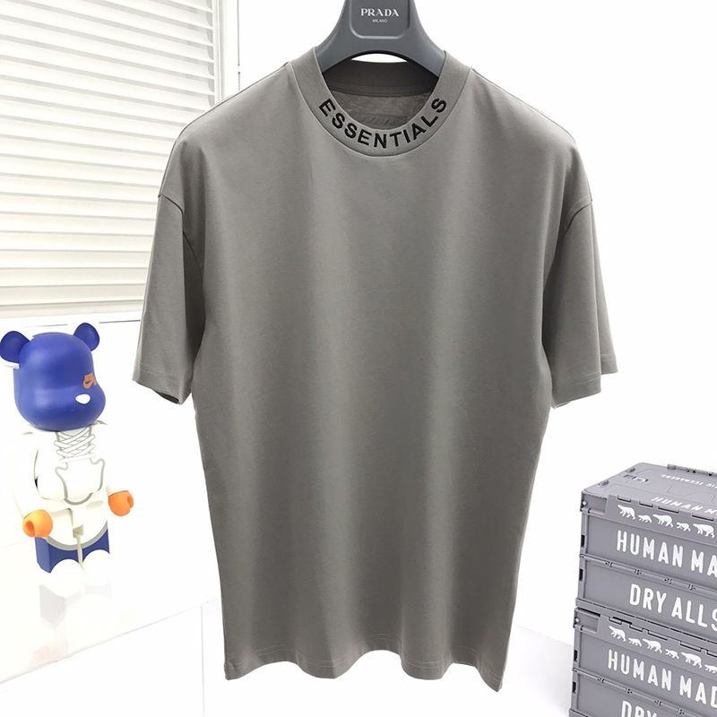 争奪戦 Fear of God エッセンシャルズ 偽物 キッズ半袖ロゴ入りＴシャツ fed81908