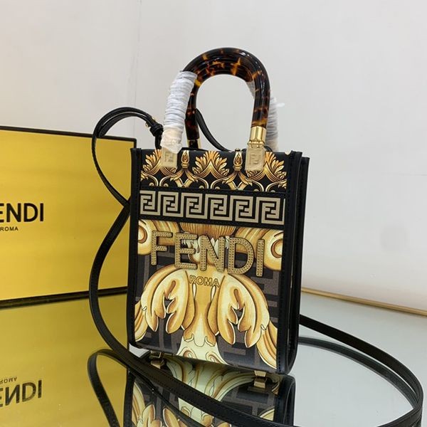 【フェンディ×ヴェルサーチェ コピー】Fendace◆Sunshine Mini ショッパーバッグ fez34488