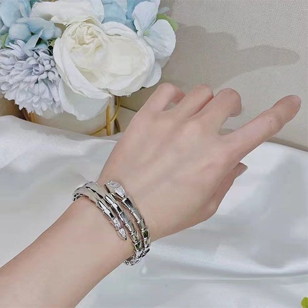 一目惚れ♪ブルガリ 偽物 SERPENTI セルペンティ ブレスレット 18K Buy40888