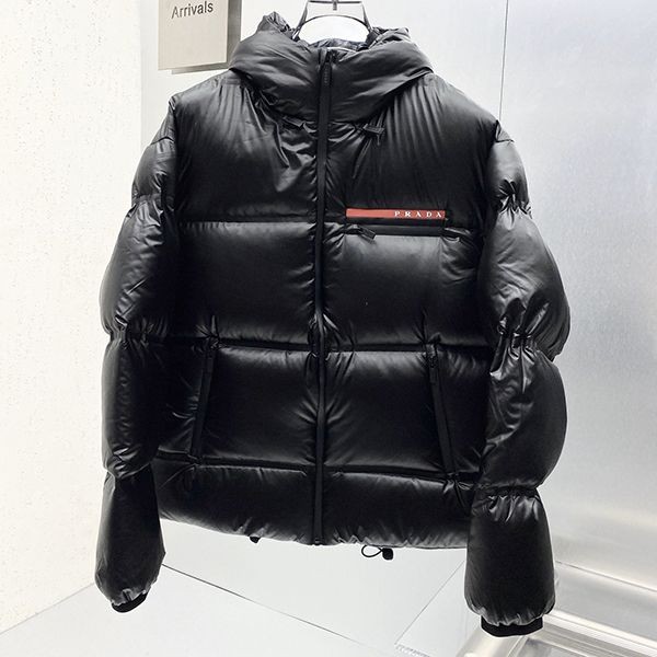 大人気！プラダ クロップド Re Nylon ダウンジャケット 偽物 puk48275