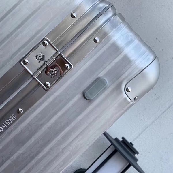 ディオール×RIMOWA 偽物 トランク キャリーケースブルー 33 インチ dez10381