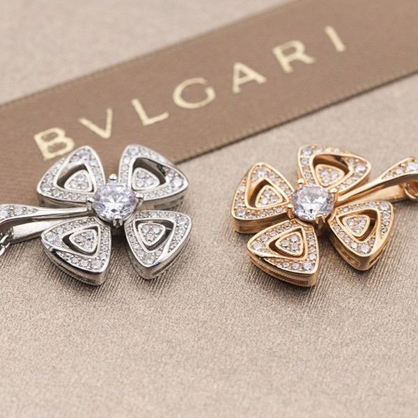 すぐ届くブルガリ ネックレス 偽物 FIOREVER 18K ゴールド【人気商品】 Bud41316