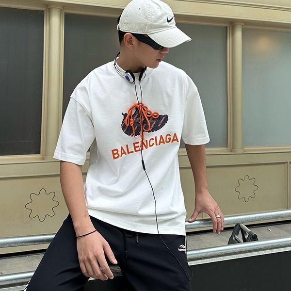 バレンシアガ  ロゴ Tシャツ 偽物 ユニセックス 【人気商品】 baq66334