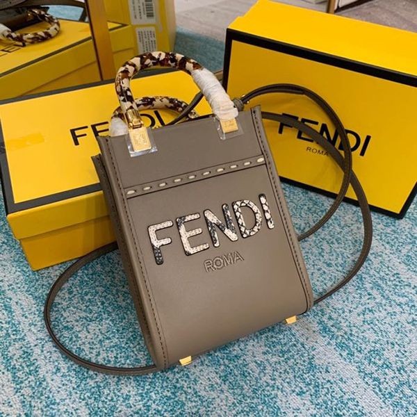 フェンディ サンシャインショッパー 偽物 エラフレザー ミニバッグ fei21852