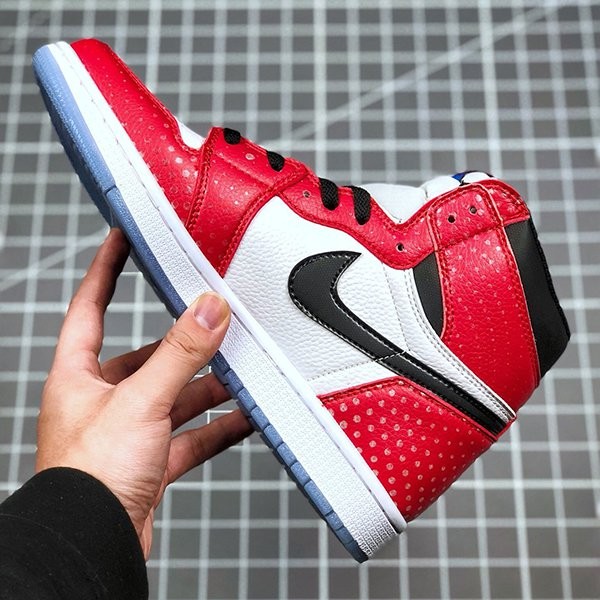 ナイキ エアジョーダン1 スパイダーマン 偽物 Air Jordan 1 High Spider-Man 555088-602