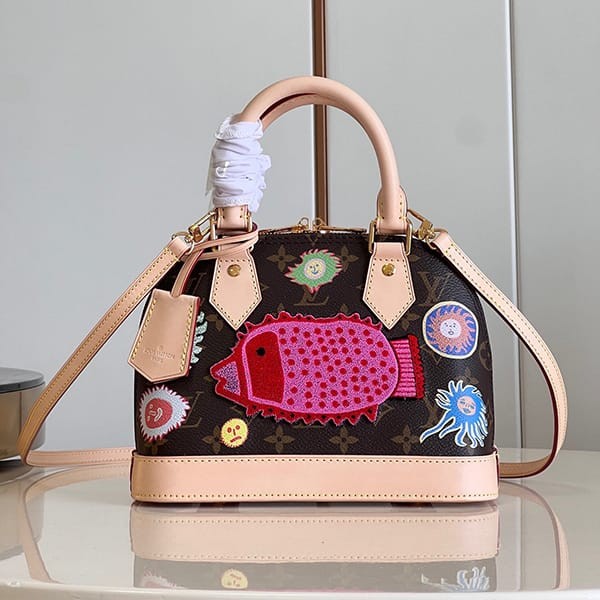 大人気！ルイヴィトン LV × YK アルマ BB ロゴ ハンドバッグ 偽物 2way M46428