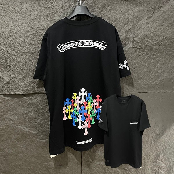 完売必至 クロムハーツ スクロール マルチカラー カラフル クロス Tシャツ 偽物 Kuv70305